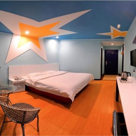 Jinkailai Business Hotel Qingdao Beer Street Экстерьер фото